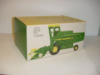 1/24 Vintage John Deere 6600 Combine W/chain Drive W/insert W/box