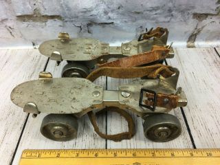 Winchester Repeating Arms Company Steel Wheel Roller Skates Boys Model 3831