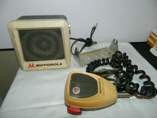 Motorola Mocom 70 Fm Radio Mic Microphone & Speaker Police/fire Radio