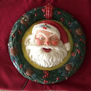Vintage 50’s NOMA Reverse Painted Light Up Santa Wreath Hard Plastic 26” HTF 2