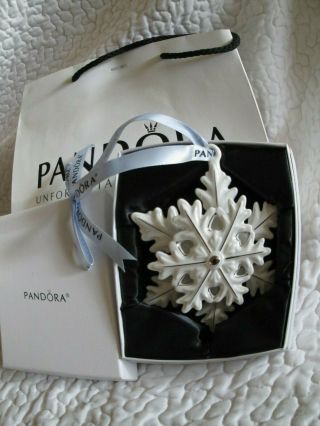 Pandora Christmas Ornament Snowflake Star White Porcelain Limited Edition 2015