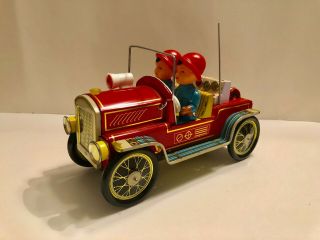 Vintage Fire Chief Me - 699 Tin Toy Battery Operated China