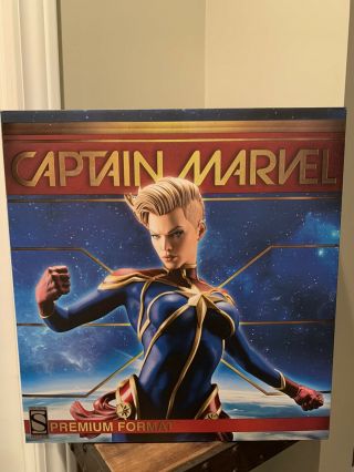 Sideshow Captain Marvel Premium Format (exclusive) 1/4 Scale Statue