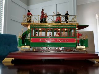 Maisto North Pole Express Trolley Train Lites Musical Dancing Santa
