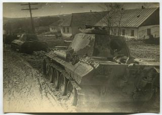 Wwii Large Size Press Photo: Abandoned Panzer V Panther Tanks,  Ukrainian Village