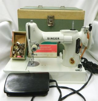 Vintage White Singer Featherweight 221k Sewing Machine W/ Case