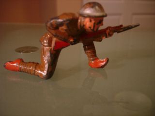 Vintage Barclay Manoil Lead Soldier Crouching With Bayonette