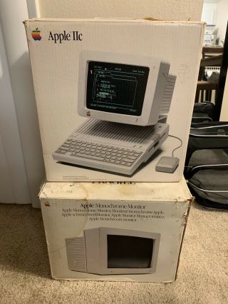 Vintage Apple Iic Computer With Monitor