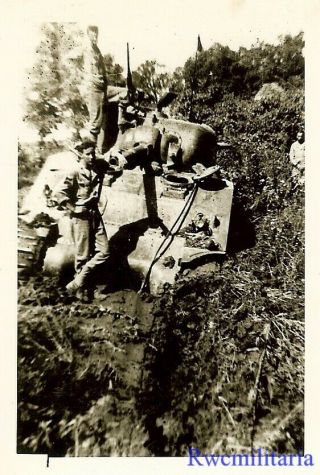 Port.  Photo: Bogged Down Us Tankers W/ M4 Sherman Tank Stuck In Muddy Field