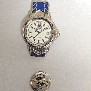 Collectible Tag Heuer Exclusive Logo Pin Made In Paris For Vip Retailers