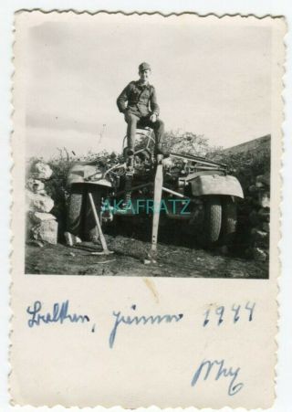 German WW2 Photo - WSS Soldier On Flak 88 Cannon Chassis Prinz Eugen 1944 2