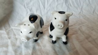 Vintage Ceramic Happy Black & White Pigs Salt And Pepper Shakers