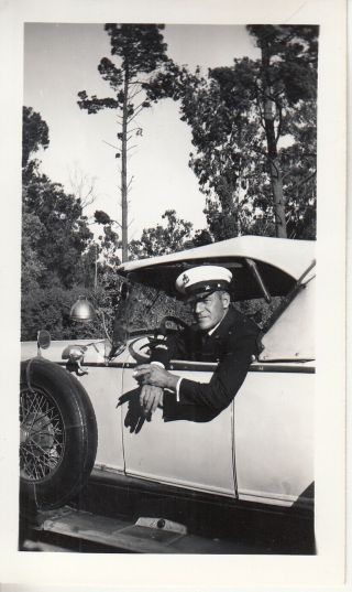 Wwii Snapshot Photo Us Navy Officer Pilot In Old Convertible Car 16