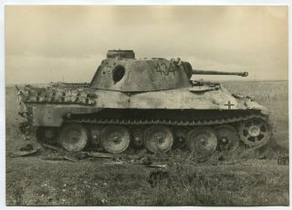 Wwii Large Size Photo: Destroyed Panzer V Panther Tank On Battlefield
