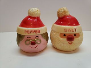 Vintage Santa And Mrs Claus Salt And Pepper Shakers