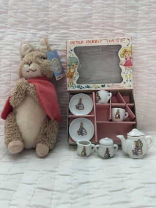 Vintage Peter Rabbit Miniature Childs Toy Tea Set And 8” Plush Peter Rabbit Gund