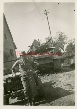 Wwii Photo - Us Mp W/ M4 Sherman Tank Knocked Out By German Panzerfaust - Germany