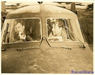 Org.  Photo: Us Navy Aviators In Cockpit Of Their Pv - 1 Patrol Bomber W/ Dog