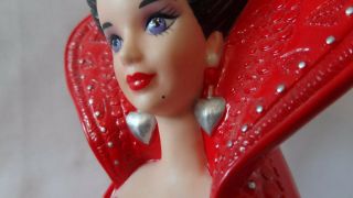 Enesco 1995 Bob Mackie Mattel Barbie Queen Of Hearts Head Vase and Picture H863 3