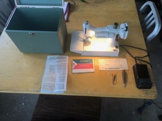 Vintage Singer White 221k Featherweight Sewing Machine With Green Case & Access