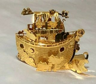 Danbury 23K Gold Plated Christmas 2003 Noah ' s Ark Ornament 2