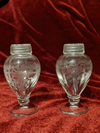 Fostoria June Salt And Peper Shakers With Glass Lid