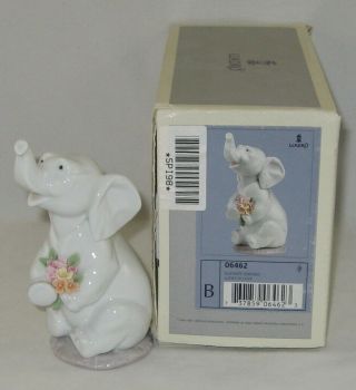 Lladro Elephant Figurine 6462 " Lucky In Love " W/original Box / Retired 2004