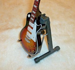 Miniature 1:6 Figure Doll Scale Miniature Electric Axe Guitar Display Stand