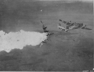 Wwii B&w Photo Us B - 24 Liberator Bomber Exploding Us Army Air Force Ww2 / 5054