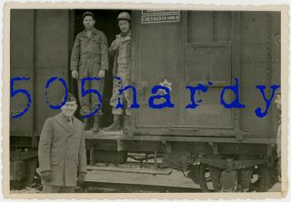 Wwii Us Gi Photo - 795th Military Police Battalion Officer & Mp In 8 Horse Car
