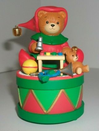 1990 Enesco Bear Elf Toymaker Animated Musical Figurine " Toyland " - Lucy And Me