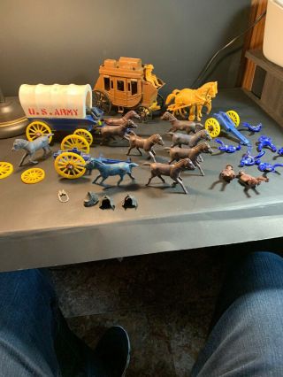 Vintage Processed Plastics Co.  U.  S Army,  Stagecoaches,  Many Horses And Men,  Misc