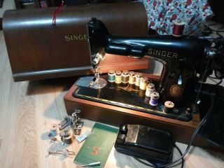 Vintage Singer Sewing Machine 201 - 2 Wooden Dome Case Key/3 Bobbins
