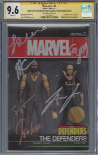 Defenders 1 Action Figure Variant_cgc 9.  6 Ss_signed By The Cast Of Netflix Show