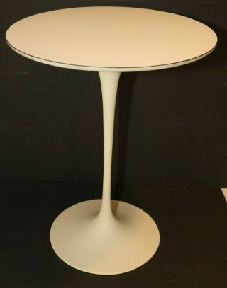 Vintage Knoll Eero Saarinen Tulip End Table With White Laminate Top