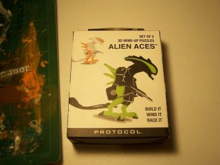 Protocol Alien Aces (set Of 2 3d Wind - Up Alien Puzzles) Nib 5872 - 2da