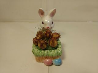 Vintage Easter Bunny With Basket Of Eggs Ceramic Figurine Eas26