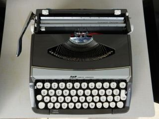 1966 Smith Corona Corsair Deluxe Gray Portable Typewriter Germany -