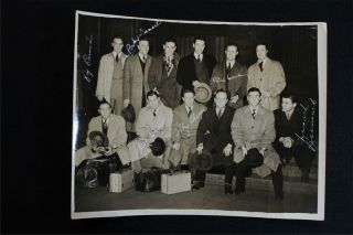 Vintage 1940 - 41 Boston Bruins Nhl Hockey Team Signed Photo 6 Hof Bobby Bauer