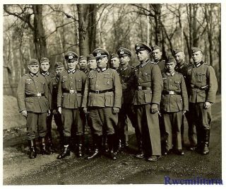 Port.  Photo: Good Wehrmacht Officer W/ Eki Medal Posed In Woods W/ Troops