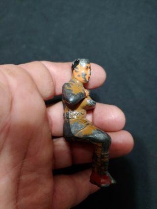 Vintage Barclay Manoil Wwii Lead Toy Soldier Sitting Down Eating In Field