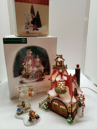 Dept 56 North Pole Northern Lights Fire Station And Kringle Street Town Santa