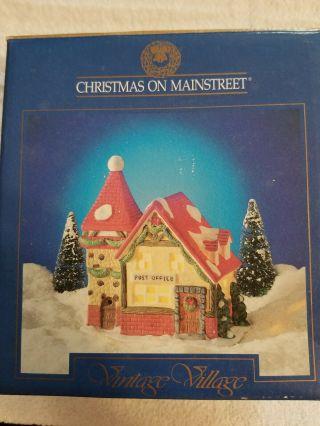 Vintage Village " Christmas On Mainstreet " Lighted Porcelain Post Office