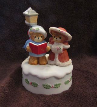 Vintage Lucy & Me Christmas Carolers Musical Music Box Silent Night