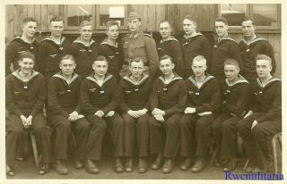 Port.  Photo: Best Kriegsmarine Sailors Posed W/ Marine Artillery Officer