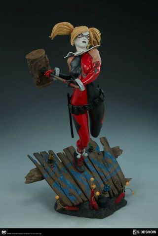 Sideshow Collectibles Harley Quinn Premium Format Figure