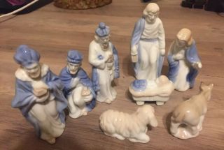 Vintage Nativity Set Christmas Holiday Porcelain White Blue Japan