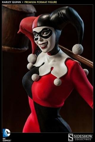 Sideshow Collectibles Harley Quinn Premium Format Figure 2