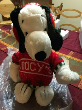 Vintage Macy’s Thanksgiving Day Parade Xmas Snoopy Plush Doll With Tag