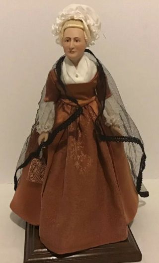 United States Historical Society Martha Washington Living Image Doll Stand